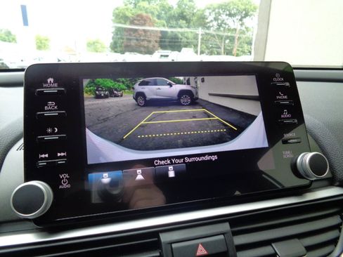 Used 2022 Honda Accord Sport image 13