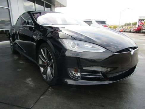 Used 2015 Tesla Model S 85D image 9