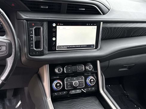 Used 2022 GMC Yukon Denali AWD/4WD image 9