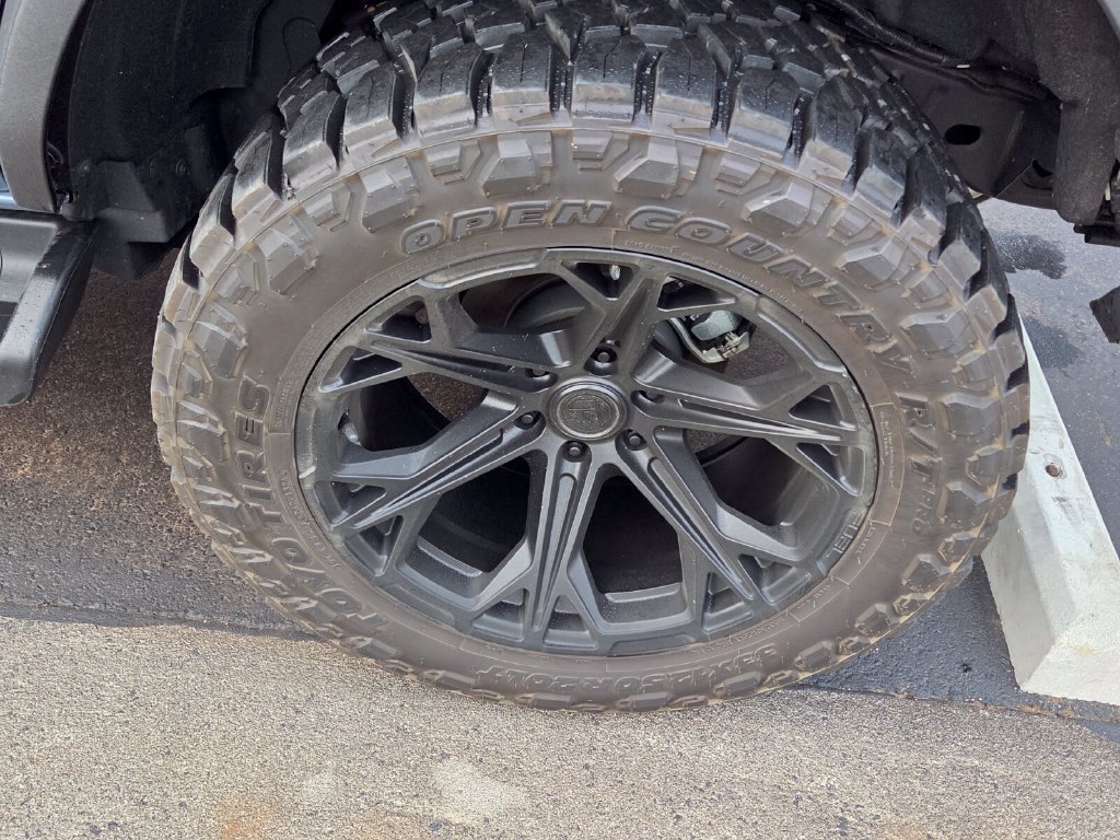 Used 2025 Ford Bronco Outer Banks AWD/4WD image 10