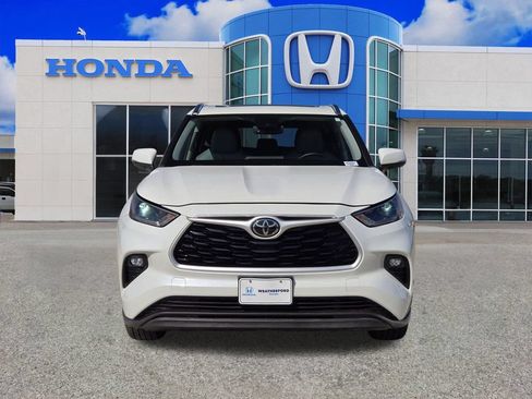 Used 2021 Toyota Highlander XLE FWD image 8