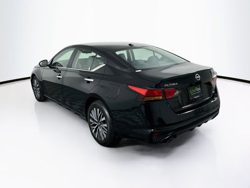 Used 2024 Nissan Altima 2.5 SV w/ SV Premium Package AWD/4WD image 5