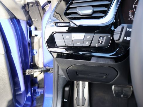 Used 2024 BMW Z4 M40i w/ Premium Package image 35