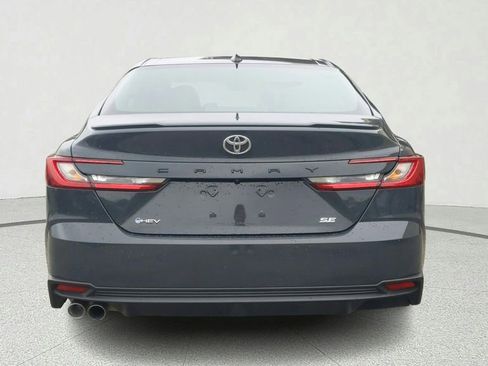 Used 2025 Toyota Camry SE FWD image 5