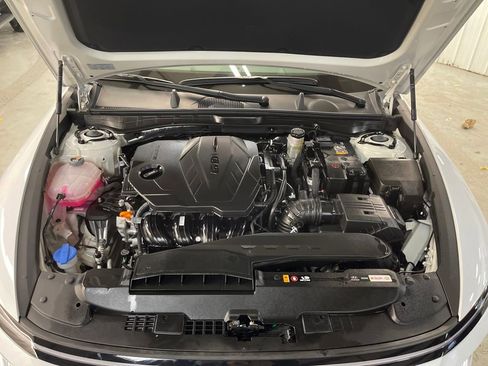 Certified 2024 Hyundai Sonata SEL w/ Convenience Package image 21