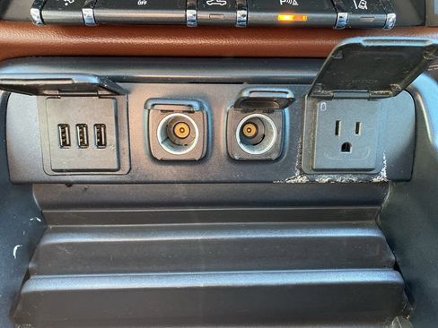 Certified 2015 Chevrolet Silverado 1500 High Country w/ High Country Premium Package image 35