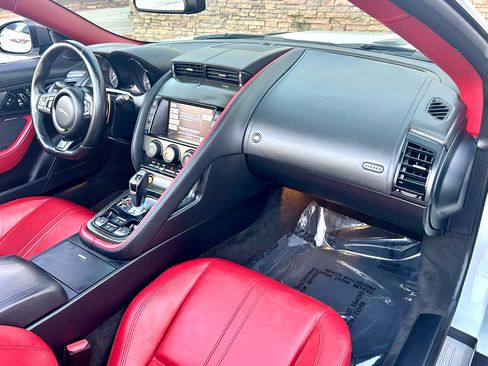 Used 2014 Jaguar F-TYPE S image 14