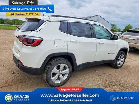 Used 2018 Jeep Compass Latitude w/ Popular Equipment Group AWD/4WD image 4