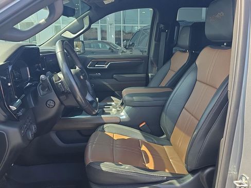 Used 2024 Chevrolet Silverado 1500 High Country w/ Technology Package AWD/4WD image 26