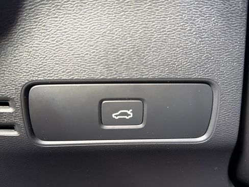 Used 2023 Volvo C40 P8 Recharge Plus w/ Climate Package image 37