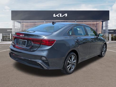 Certified 2024 Kia Forte LXS w/ LXS Technology Package FWD image 4