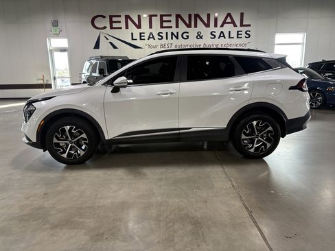 Used 2023 Kia Sportage EX w/ EX Premium Package image 4