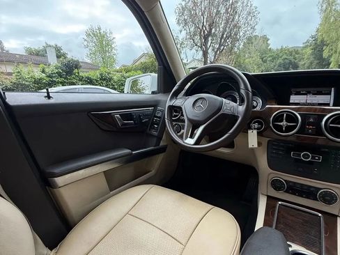 Used 2014 Mercedes-Benz GLK 350 2WD image 21