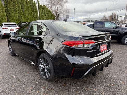 Used 2023 Toyota Corolla SE image 5