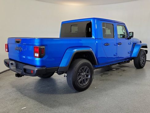 Used 2026 Jeep Gladiator Sport AWD/4WD image 6