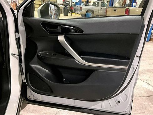 Used 2019 Mitsubishi Eclipse Cross ES image 20