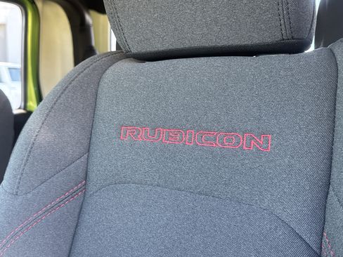 Certified 2025 Jeep Gladiator Rubicon w/ Convenience Group image 39