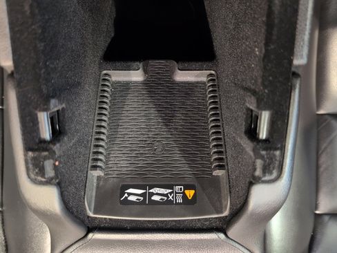 Used 2019 Cadillac XT4 Premium Luxury w/ Technology Package image 28