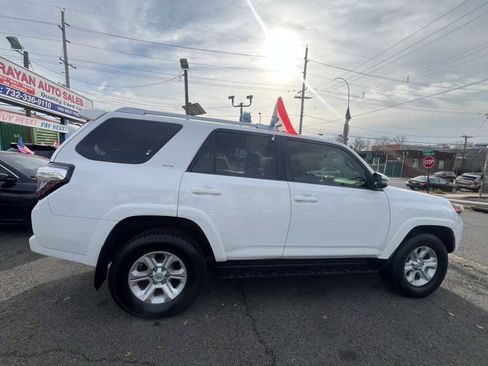 Used 2016 Toyota 4Runner SR5 Premium image 24