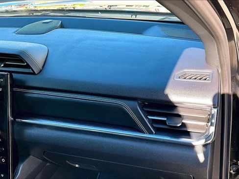 Used 2025 GMC Terrain Elevation image 25