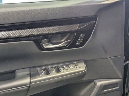 Used 2025 Honda CR-V EX-L image 13