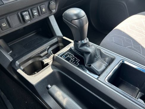 Used 2018 Toyota Tacoma TRD Sport RWD image 20