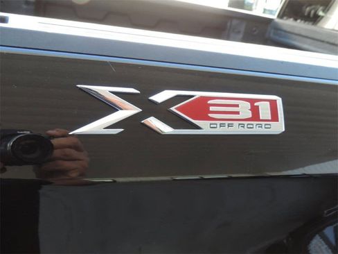 Used 2021 GMC Sierra 1500 Elevation w/ X31 Off-Road Package image 9