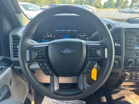 Used 2017 Ford F250 XL w/ Power Equipment Group AWD/4WD image 8