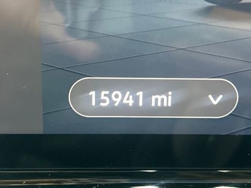 Used 2023 Volkswagen ID.4 Pro image 22