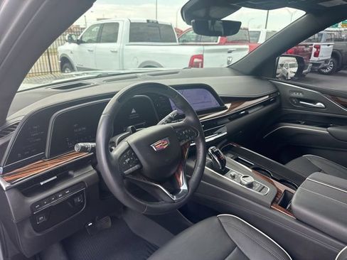 Used 2023 Cadillac Escalade ESV Premium Luxury w/ LPO, Floor Liner Package AWD/4WD image 12