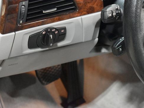 Used 2008 BMW 335i Convertible w/ Cold Weather Pkg image 26