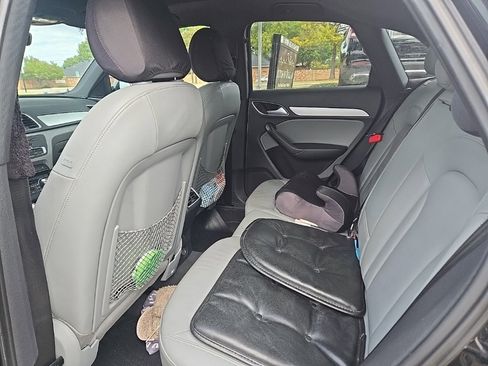 Used 2018 Audi Q3 2.0T Premium image 11