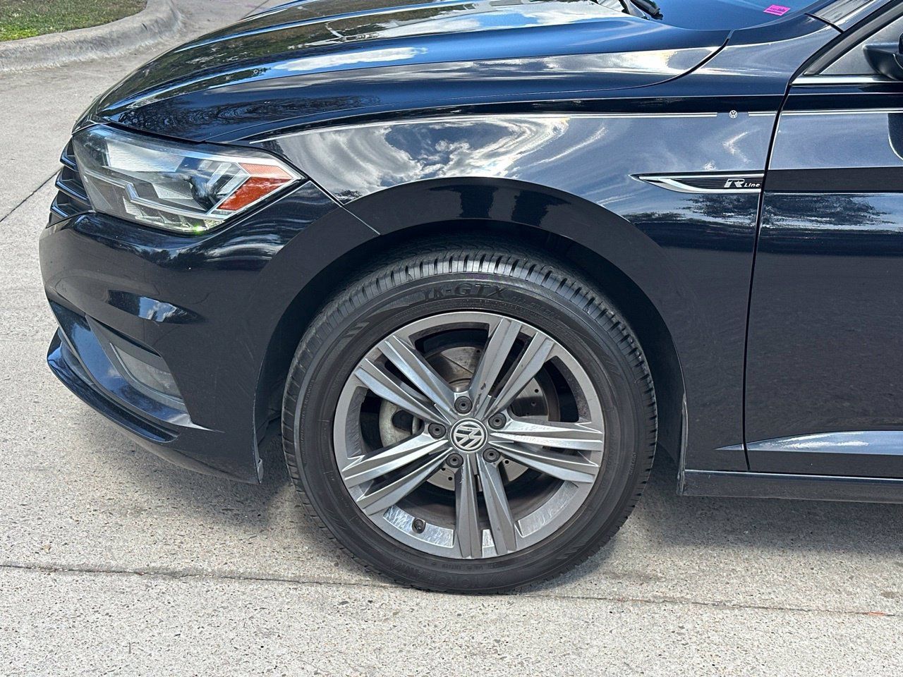 Used 2019 Volkswagen Jetta R-Line FWD image 24
