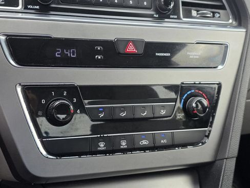 Used 2016 Hyundai Sonata SE FWD image 12