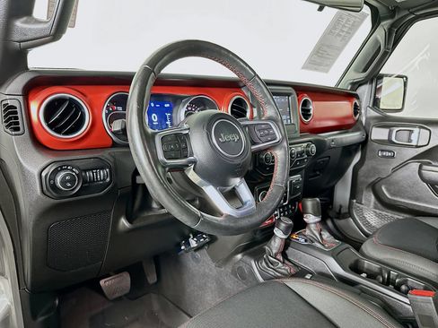 Used 2021 Jeep Gladiator Rubicon w/ Cold Weather Group AWD/4WD image 10