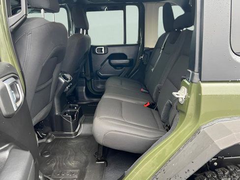 Used 2022 Jeep Wrangler Unlimited Sport AWD/4WD image 22