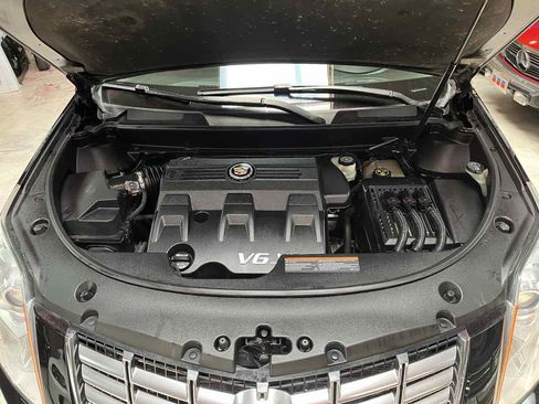 Used 2014 Cadillac SRX Luxury w/ Driver Awareness Package FWD image 34