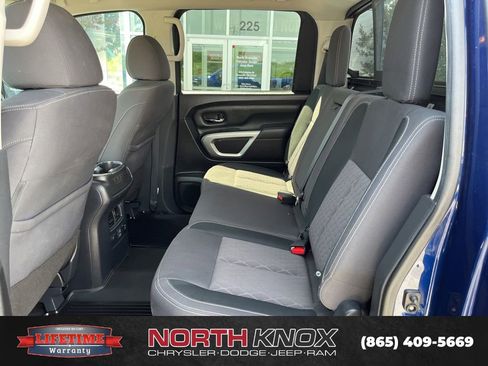 Used 2024 Nissan Titan SV w/ SV Convenience Package AWD/4WD image 11