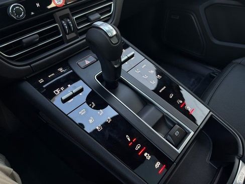 Certified 2026 Porsche Macan Turbo image 21