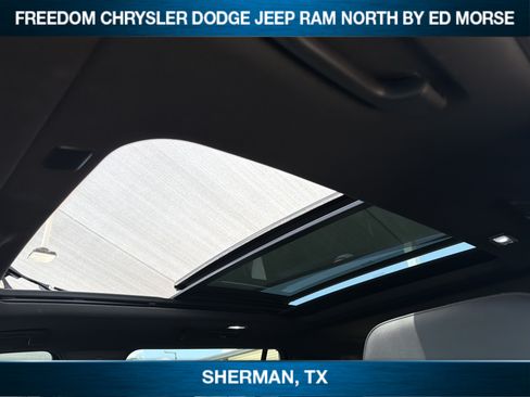 Used 2022 Chevrolet Suburban LT w/ Luxury Package AWD/4WD image 15