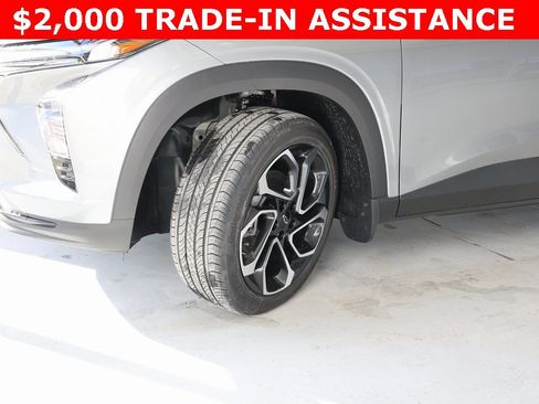 New 2026 Chevrolet Trax RS w/ Sunroof Package image 38