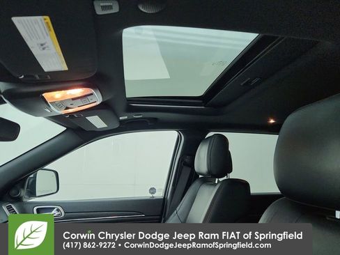 Used 2020 Jeep Grand Cherokee Limited image 31