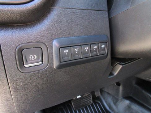 Used 2023 GMC Sierra 3500 Pro w/ Convenience Package AWD/4WD image 17