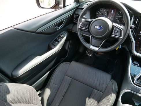 Certified 2025 Subaru Outback Premium AWD/4WD image 9