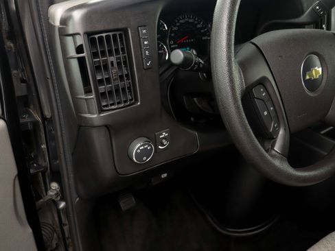Used 2013 Chevrolet Express 2500 LS image 20