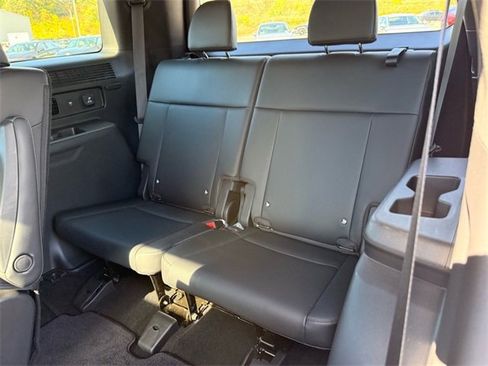 Used 2025 Hyundai Santa Fe Calligraphy image 9