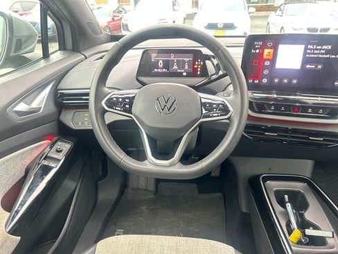 Used 2023 Volkswagen ID.4 Pro image 56