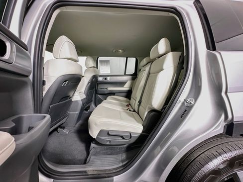 Used 2025 Hyundai Santa Fe SEL FWD image 27