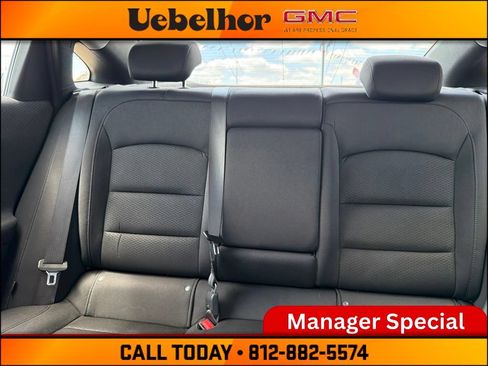 Used 2024 Chevrolet Malibu LT FWD image 18