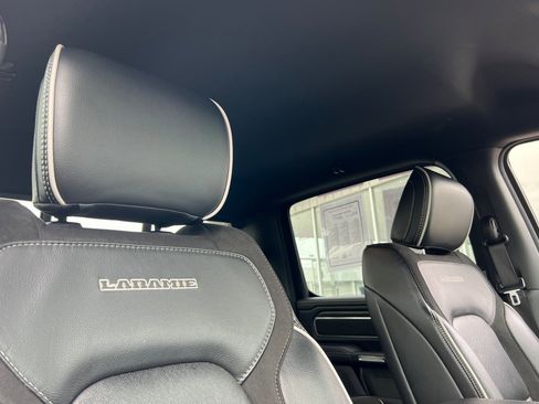 Used 2025 RAM 1500 Laramie image 15